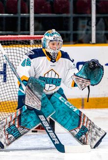 Kayle Osborne in a ready stance during warm-up.