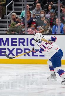 Savannah Harmon (Team USA) shooting the puck on net